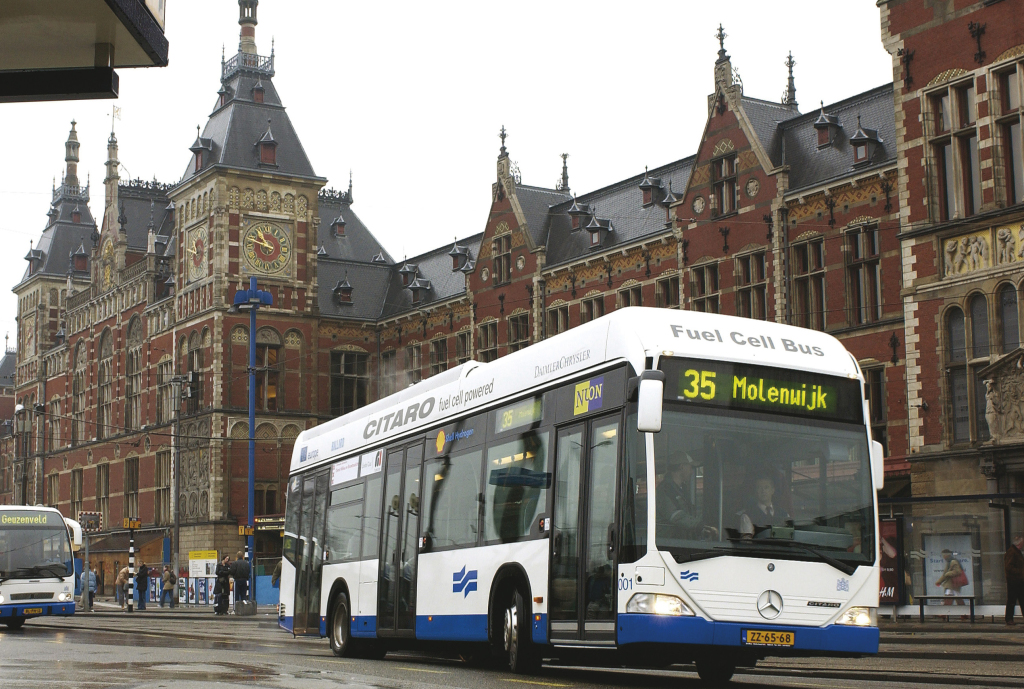 amsterdam-green-bus