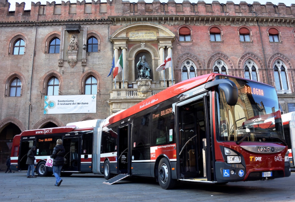 IvecoBus_UrbanwayFullHybrid_BolognaTPER