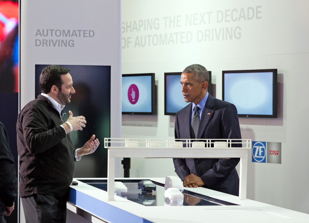 2016-01-21_Barack_Obama_ZF-Booth_NAIAS_1