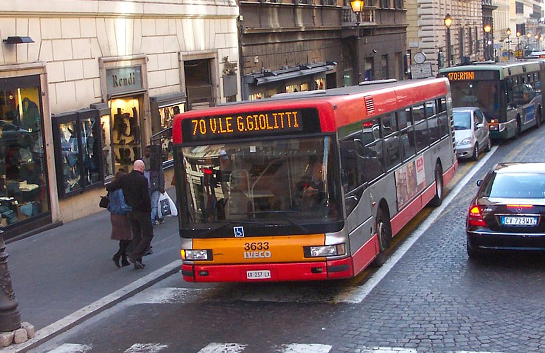 via-nazionale-traffico-roma-atac