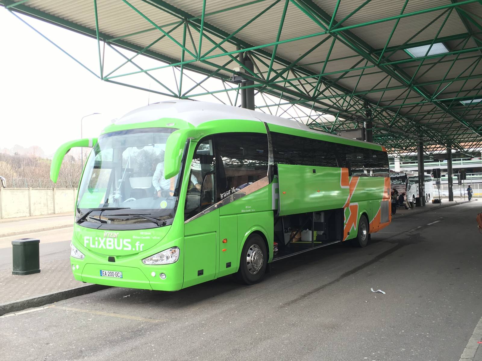 flixbus milano lampugnano autobus