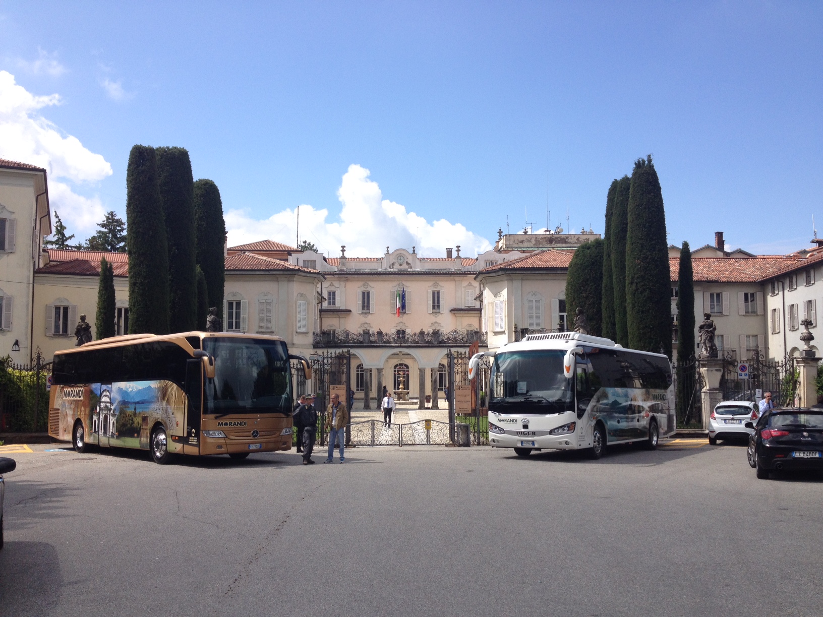 morandi tour bus