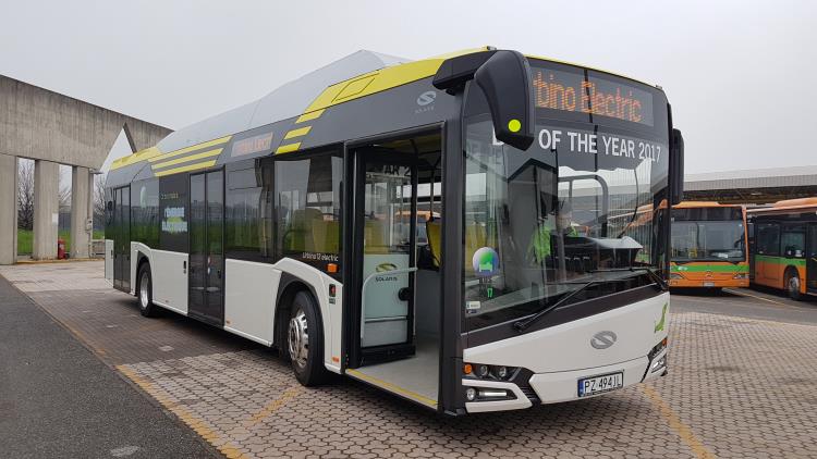 autobus elettrico solaris urbino