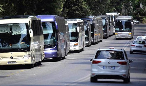 piano bus roma protesta anav