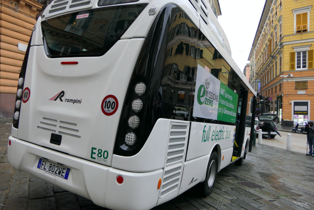 autobus elettrico rampini alè e 80 per amt genova