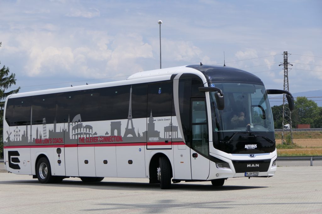 prova su strada man lion's coach