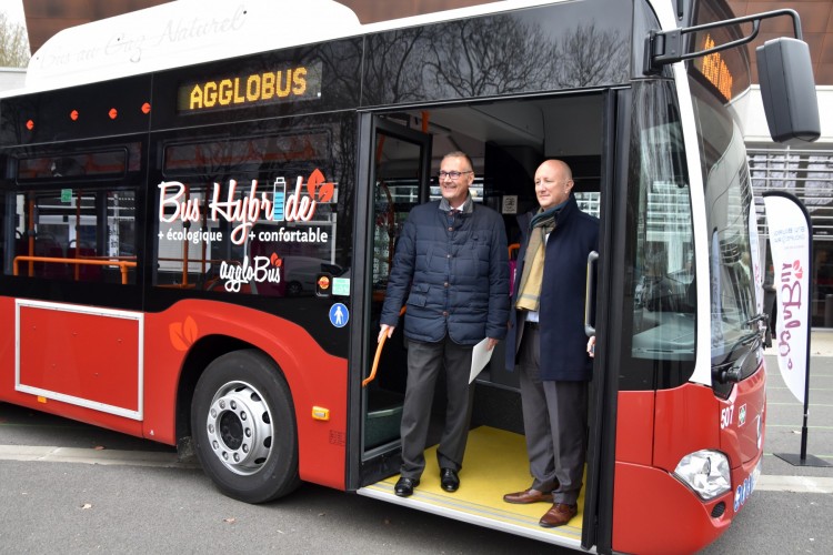 mercedes ngt hybrid autobus ibrido