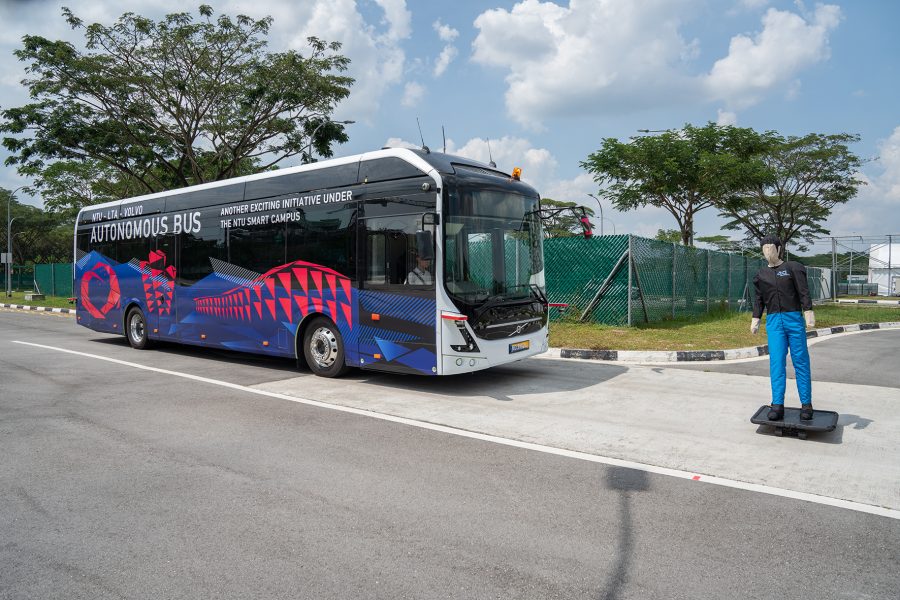 autobus autonomo da 12 metri 