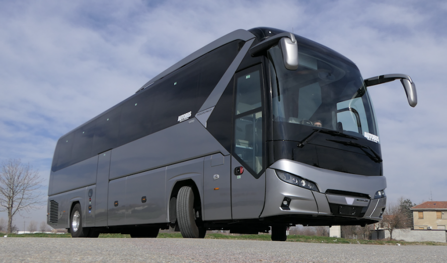 prova su strada neoplan tourliner