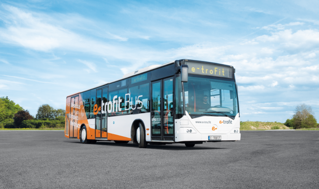 Prendi l'autobus diesel e trasformalo in elettrico. e-troFit kit con Zf