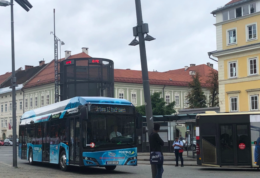 autobus a idrogeno solaris urbino