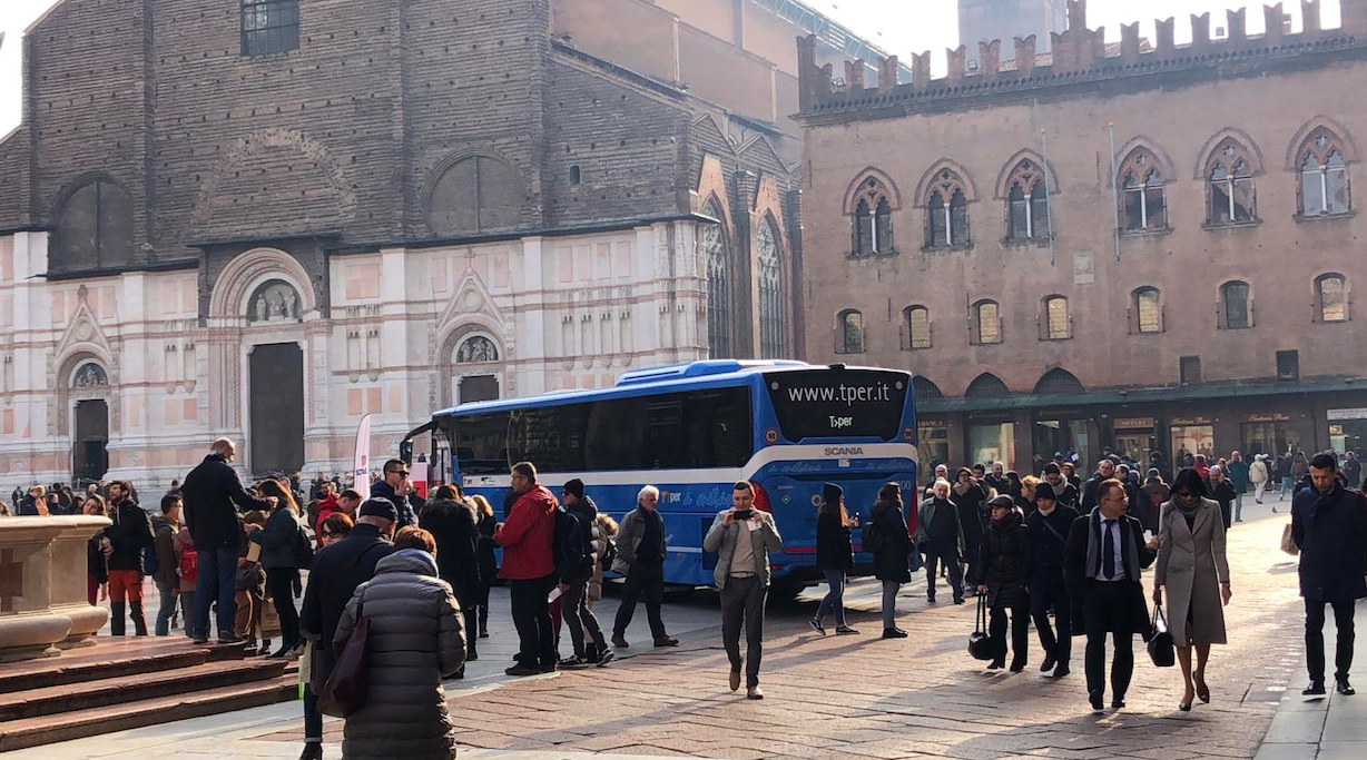 autobus scania lng bologna tper