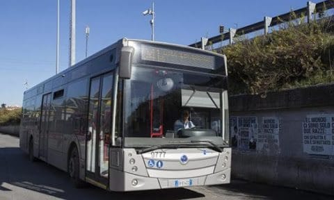 Aggredito sul lavoro, l'occhio danneggiato gli costa il posto ...