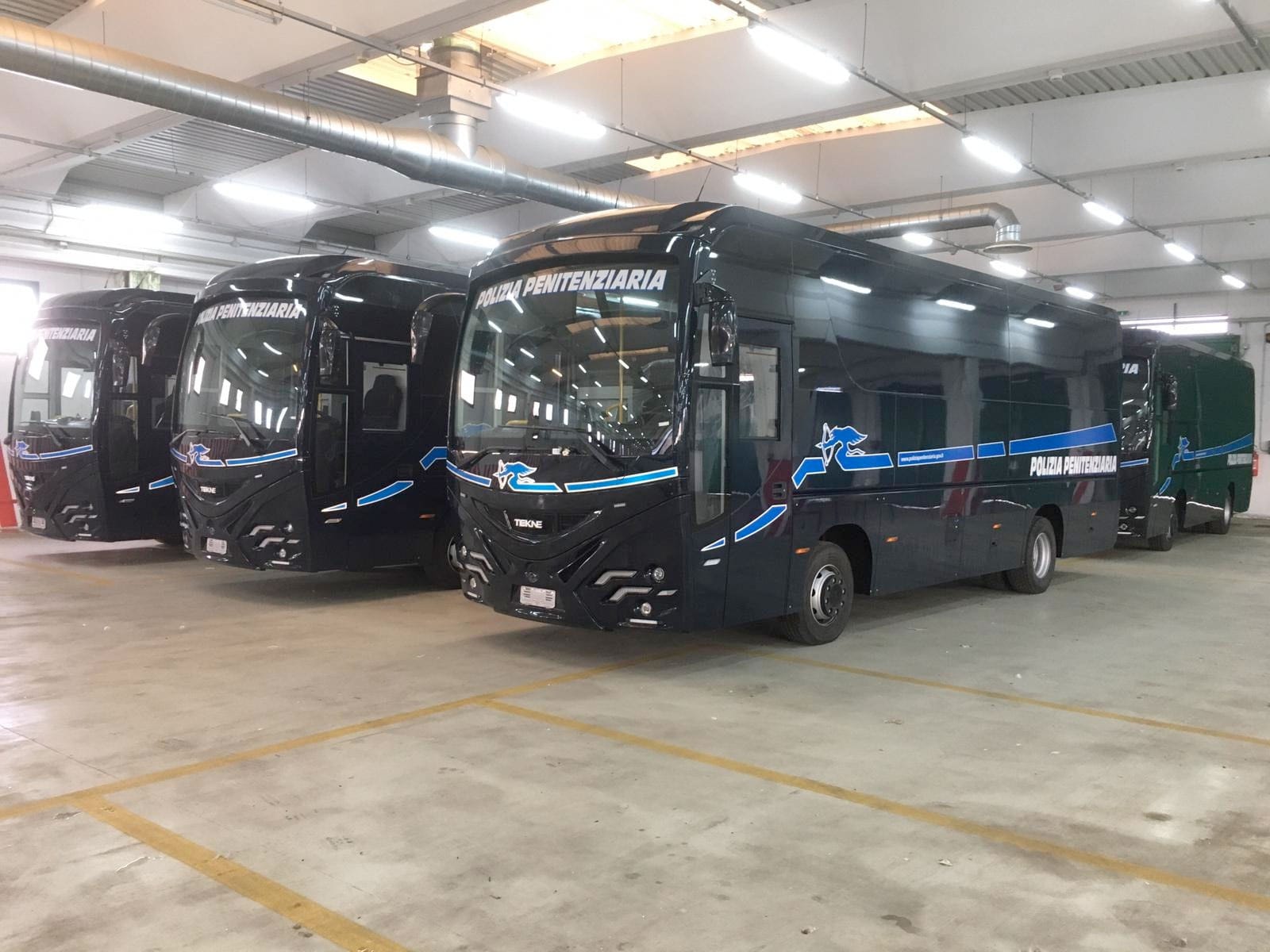 tekne autobus polizia penitenziaria