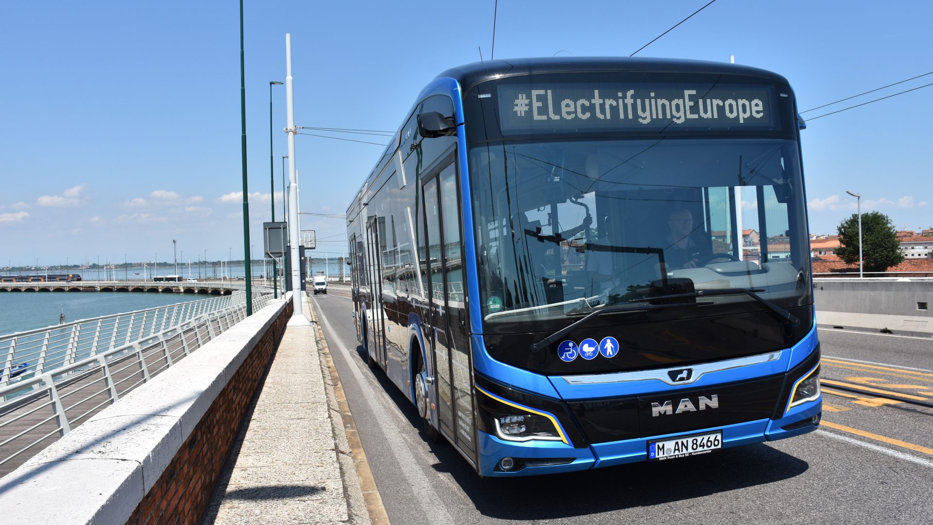 man elettrico tour italiano