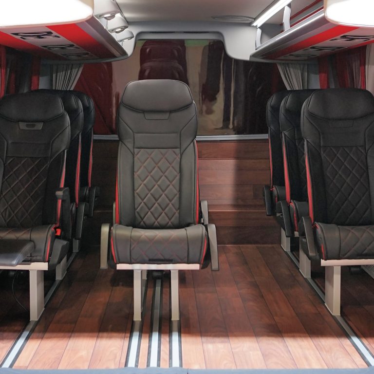 MarinoBus a NME con l'anteprima del coach 3Xclusive