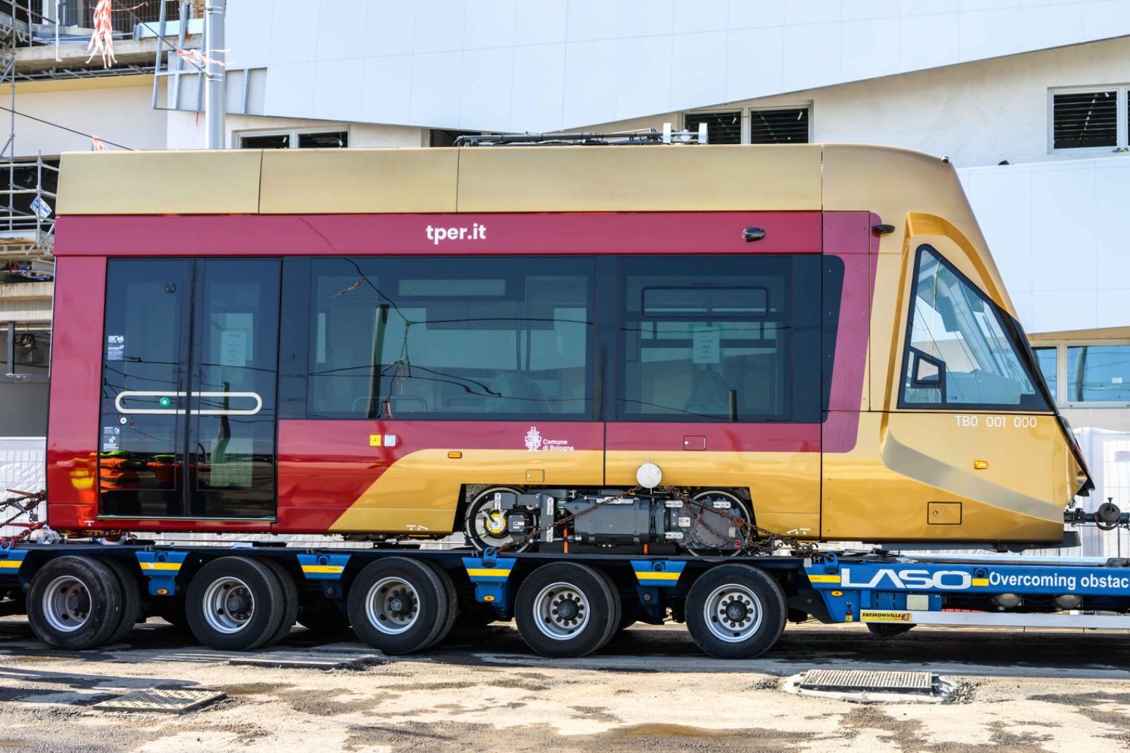 tram bologna caf urbos